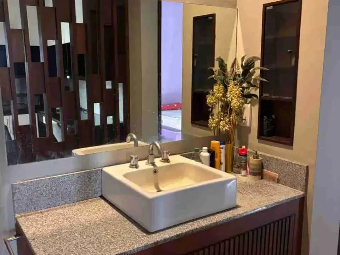 Rumah Sewa 2 Lantai Fully Furnished di Muding Kerobokan Kuta Utara Badung Bali - Image 7 of 8