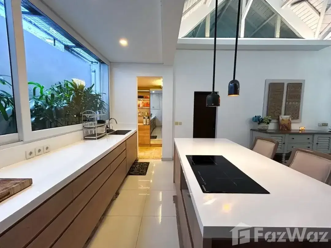 4 Bedroom Villa for sale in Canggu, Bali - Image 8 of 10