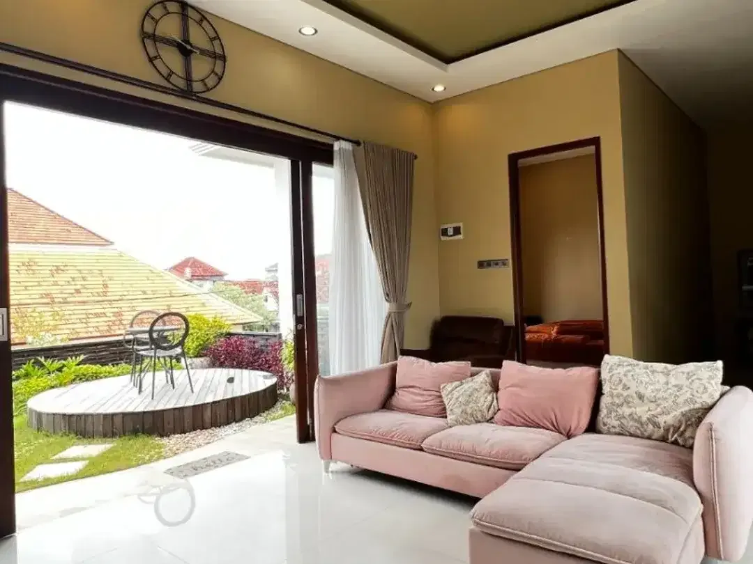Dijual Rumah 2 lantai Fully Furnished Siap Huni di Renon - Image 2 of 10