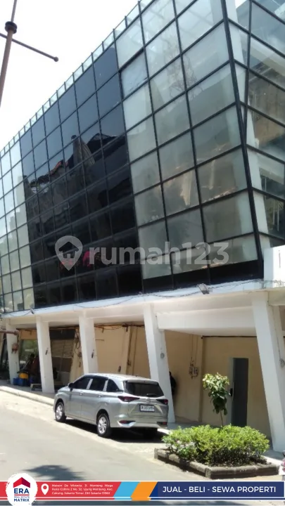 Jual Cepat Ruko Siap Huni 3 Lantai,Letak Strategis Dan Bebas Banjir Di Istana Kuta Galeria Patih Jelantik,BALI - Image 3 of 4