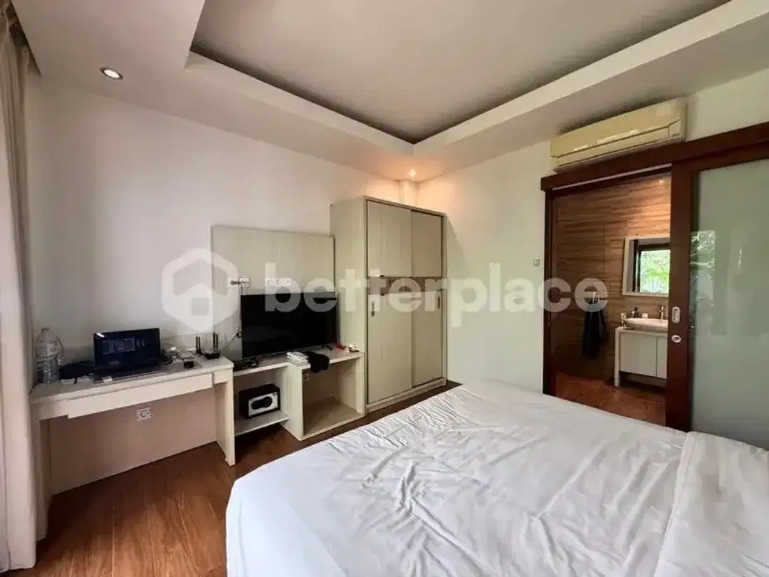 Exceptional Bali Freehold 2-Bed Villa Home Near Saba Beach with Sophisticated Open Spaces Premium Furnishings and Outstanding Lifestyle Appeal - Image 6 of 10