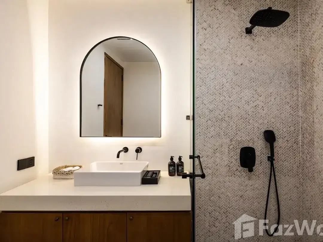 3 Bedroom Villa for sale in Batu Bolong, Bali - Image 8 of 10