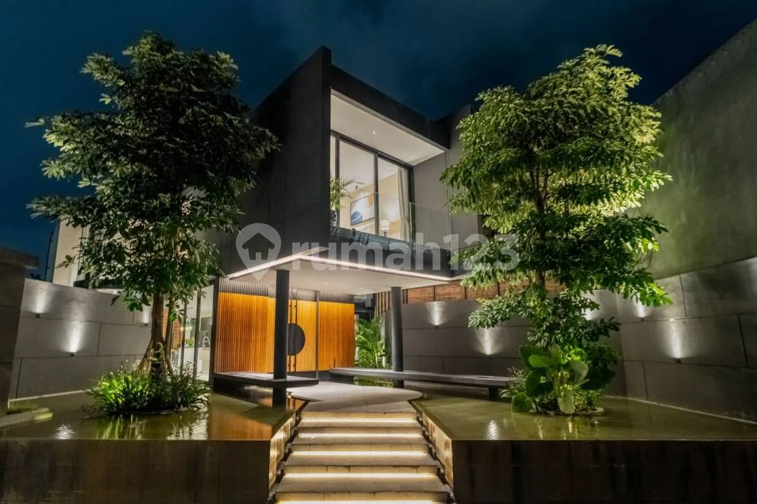 5Br Freehold Villa, Gym, Pool & Only 130M To Beach Pererenan - Image 1 of 4