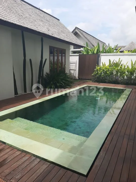 For Rent Yearly Luxury Villa 3BR Canggu Near To Pererenan Beach - Image 1 of 4