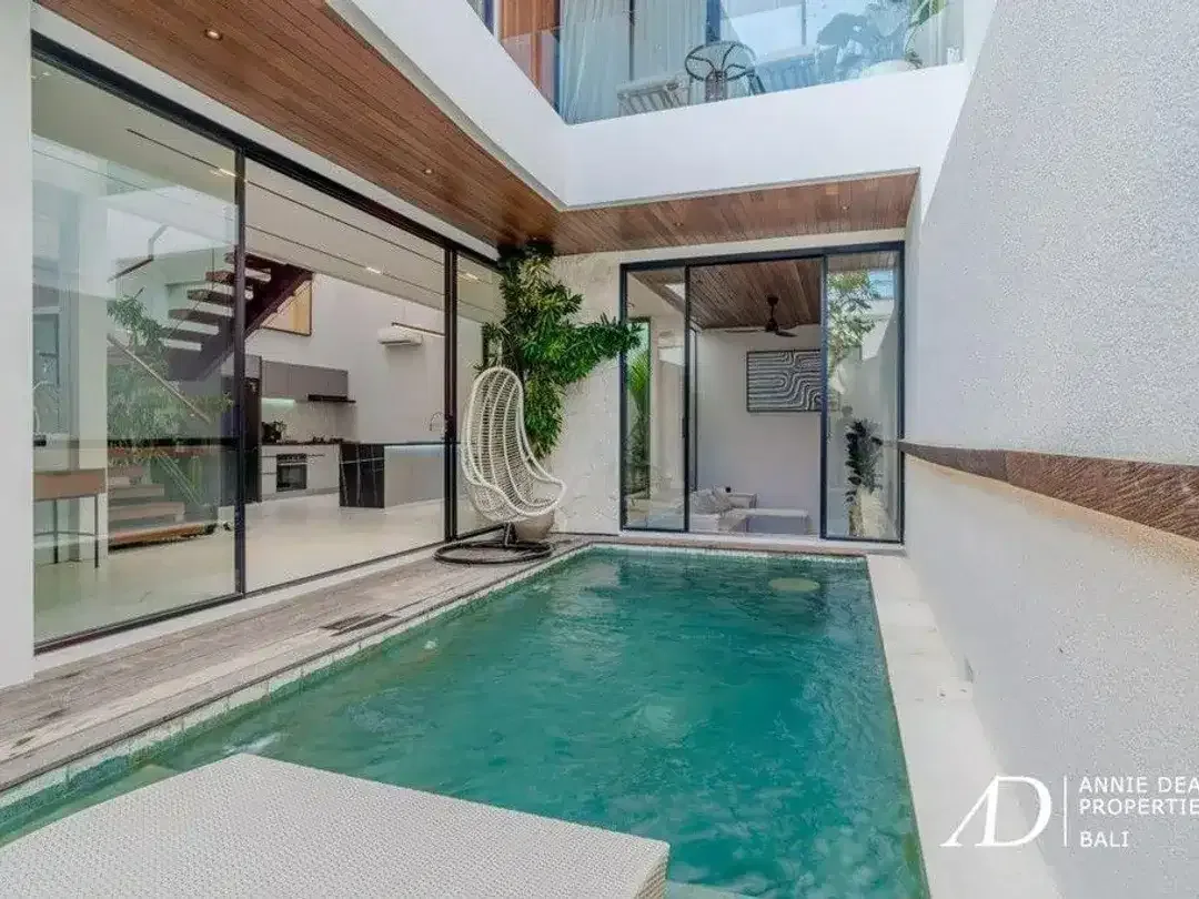 LEASEHOLD | CONTEMPORARY 2-BEDROOM VILLA WITH HIGH ROI IN UMALAS - Image 3 of 10