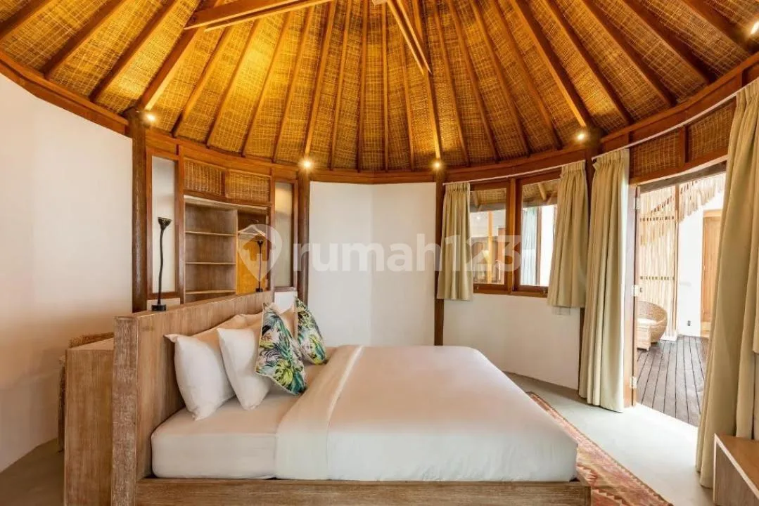Villa Mewah Strategis Furnish Dpn Finns Dkt Pantai Berawa Canggu - Image 2 of 4