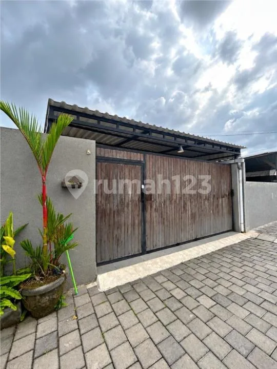 Villa Exclusive 2 Bedroom Minimalist Modern Full Furnish Near Kerobokan Bali - Image 2 of 4