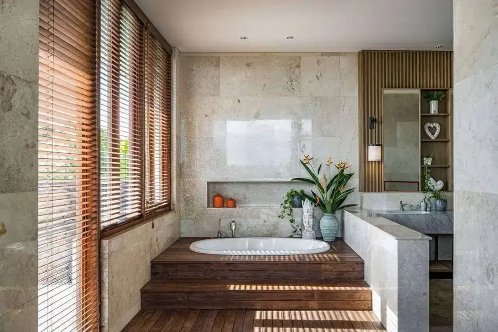STUNNING BEACHFRONT VILLA IN KETEWEL BEACH - Image 10 of 10