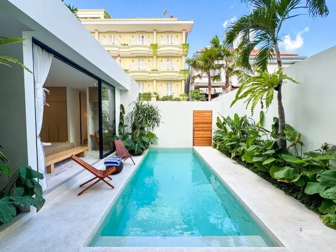 Villa Brand New Mediterania Tropical Villa at Petitenget, Forsale & Rent - Image 1 of 10