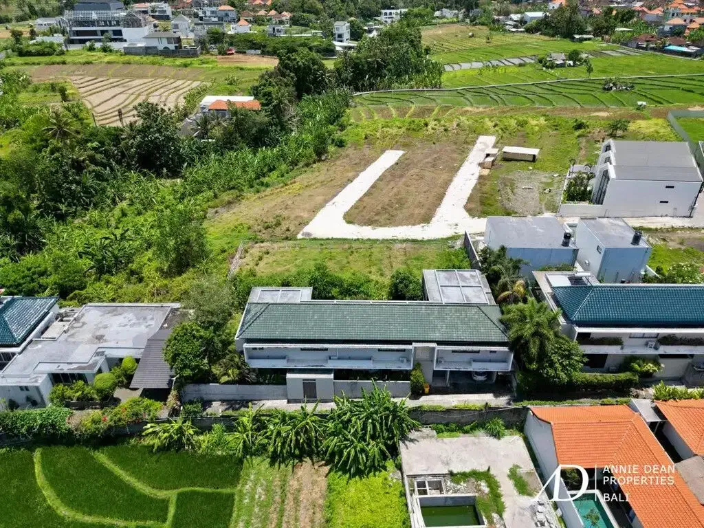 FREEHOLD MODERN DESIGN VILLA IN TUMBAK BAYUH CANGGU - Image 7 of 10