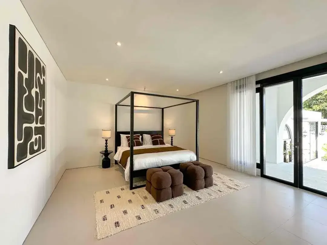 4 BEDROOMS LUXURY  MEDITTERANEAN  STYLE PRIME AND STRATEGIC LOCATION AT BERAWA CANGGU - Image 4 of 10