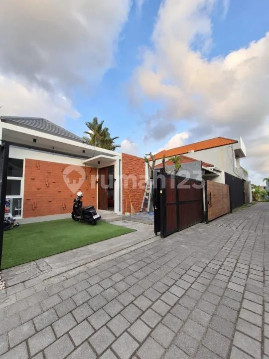 Villa For Rent - Image 1 of 4