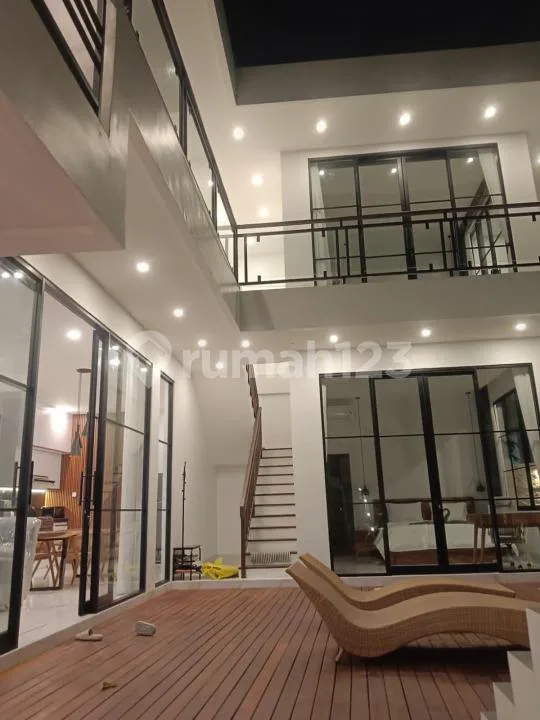 Fully Furnished 3-Br Villa For Rent In Strategic Padonan, Canggu - Image 3 of 4