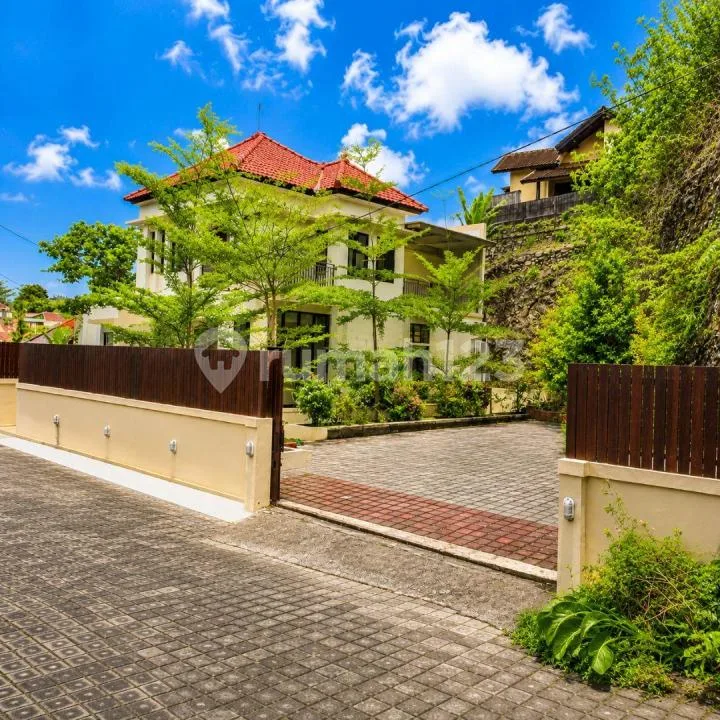 House Minimalis 4 Bedrooms One Gate System Jimbaran Bali - Image 2 of 4