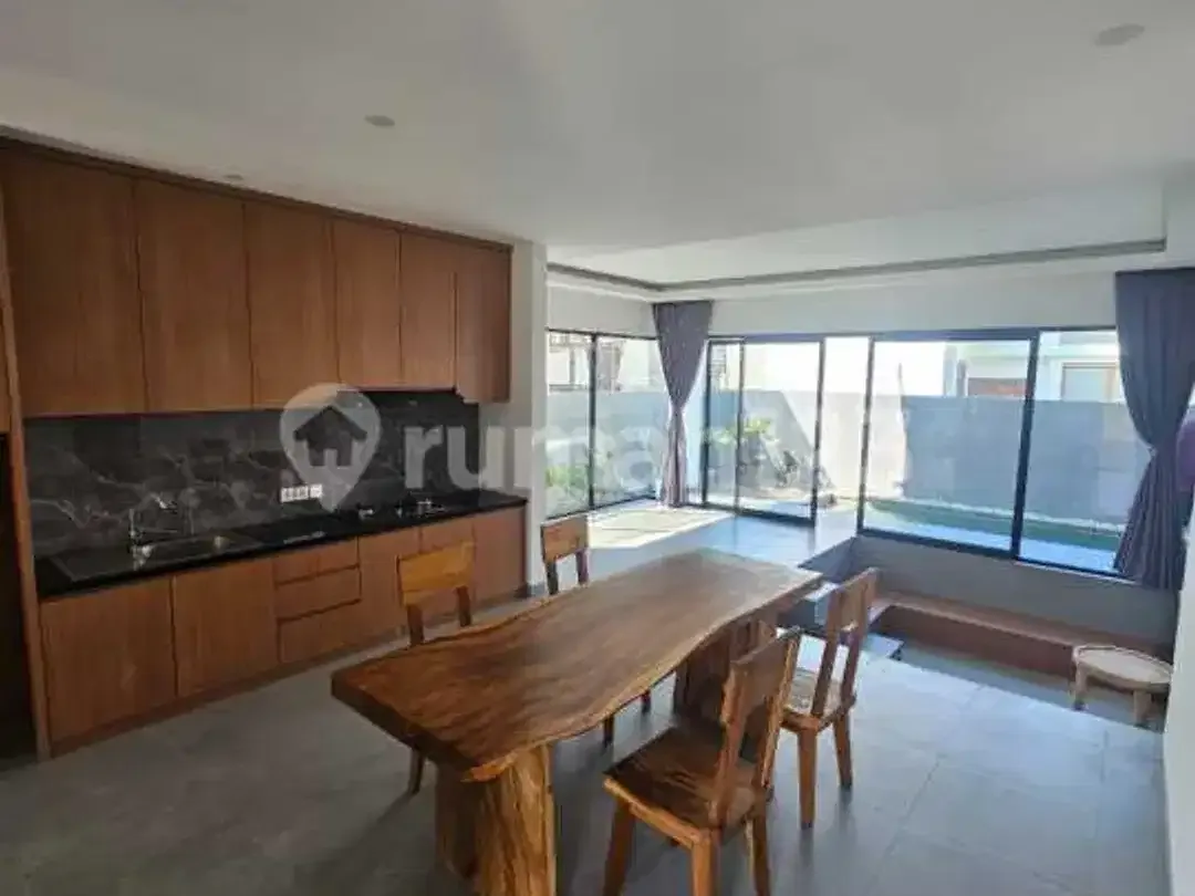 Villa 2 Lantai 2 Br Nyaman Di Seminyak Dekat Sunset Road - Image 2 of 5
