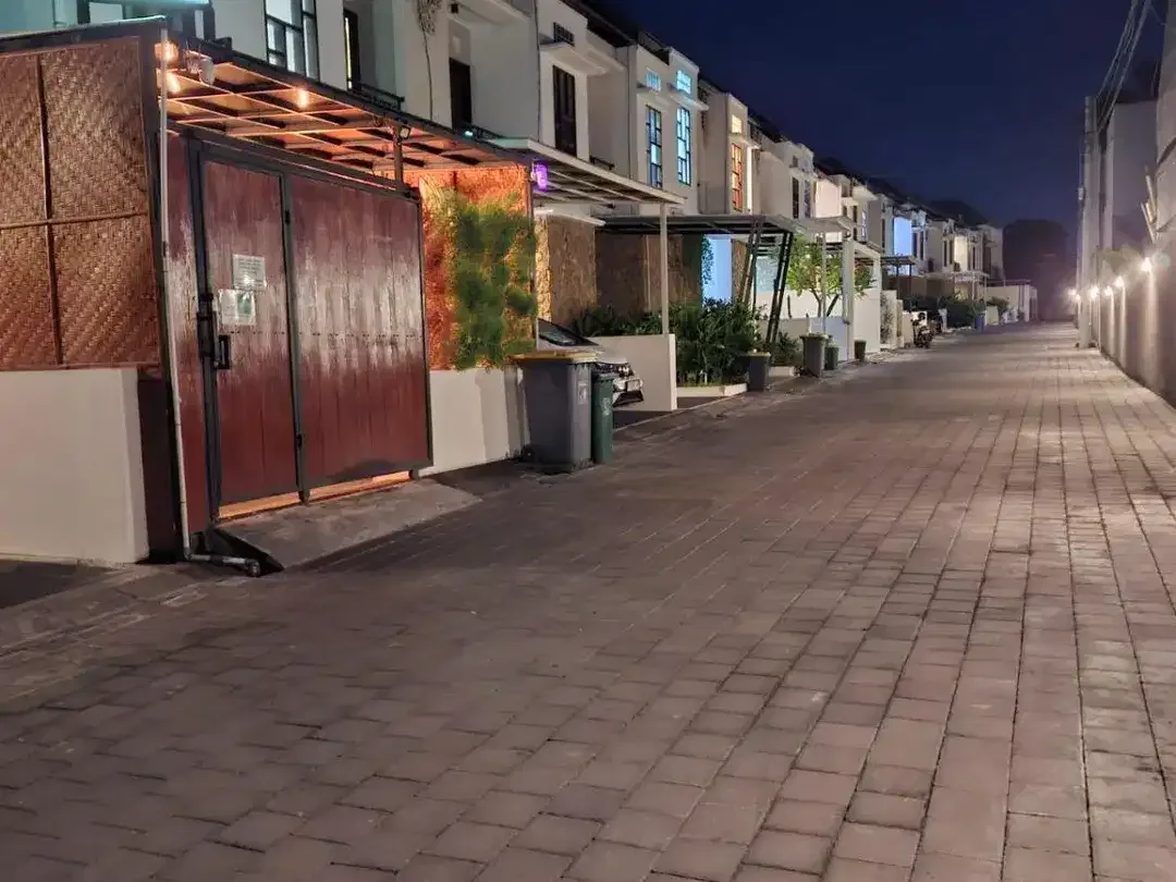 Rumah 2 lantai 2 Kamar Tidur di komplex Perumahan yang tenang di Pusat Kota Denpasar jl Teuku Umar Barat - Image 2 of 10