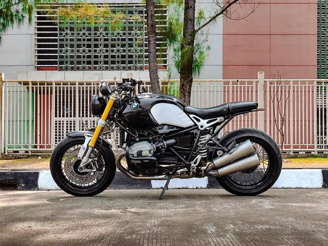 BMW R Nine T (R9T) tahun 2015 Low Odo Mulus Mint Condition R9T - Image 10 of 10