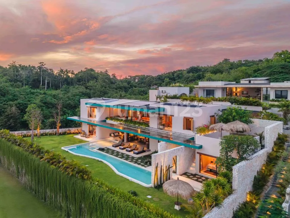 Luxury Villa Unblock Ocean View dan Sunset Uluwatu - Image 1 of 4