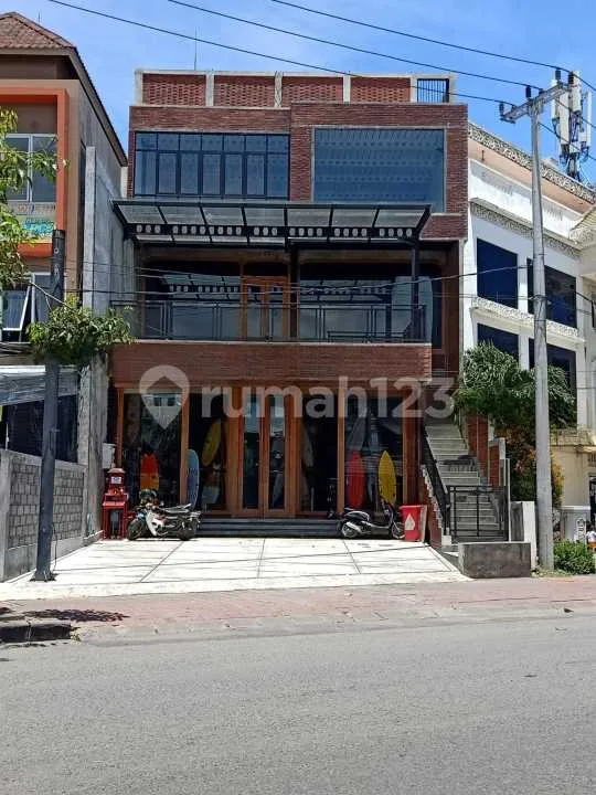 FOR SALE Bangunan Ruko 4 lantai berlokasi di Dewi Sri - Image 1 of 4