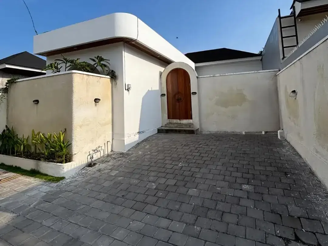 Dijual Vila Baru Dekat Pantai Melasti, Ungasan dan 10 menit ke Kempinski Nusa Dua - Image 1 of 10