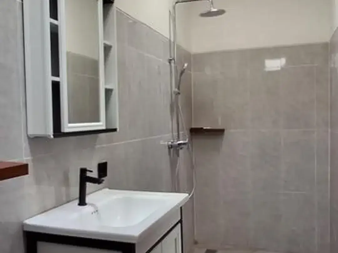 Villa Nyaman Fully Furnished 3 Kamar Tidur Disewakan di Sanur Kaja - Image 6 of 8