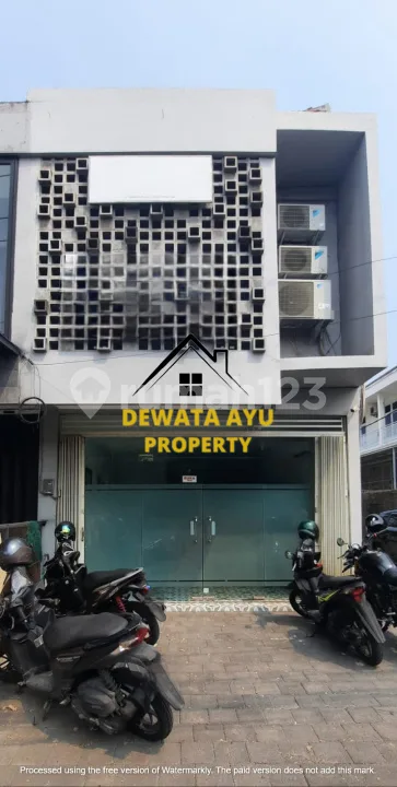 Ruko 2 Lantai 2 Ruangan Hadap Barat Lahan 61M2 di Tukad Balian - Image 1 of 4