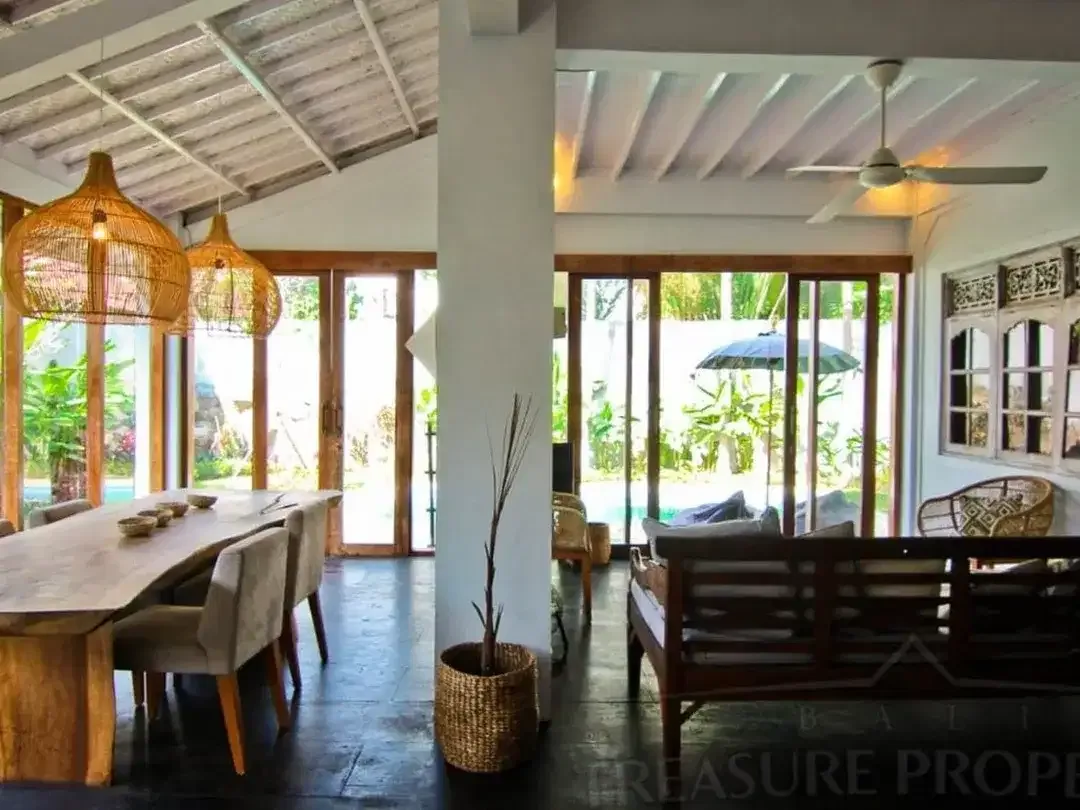 3 Bedrooms Villa Leasehold In Heart Seminyak - Image 3 of 10