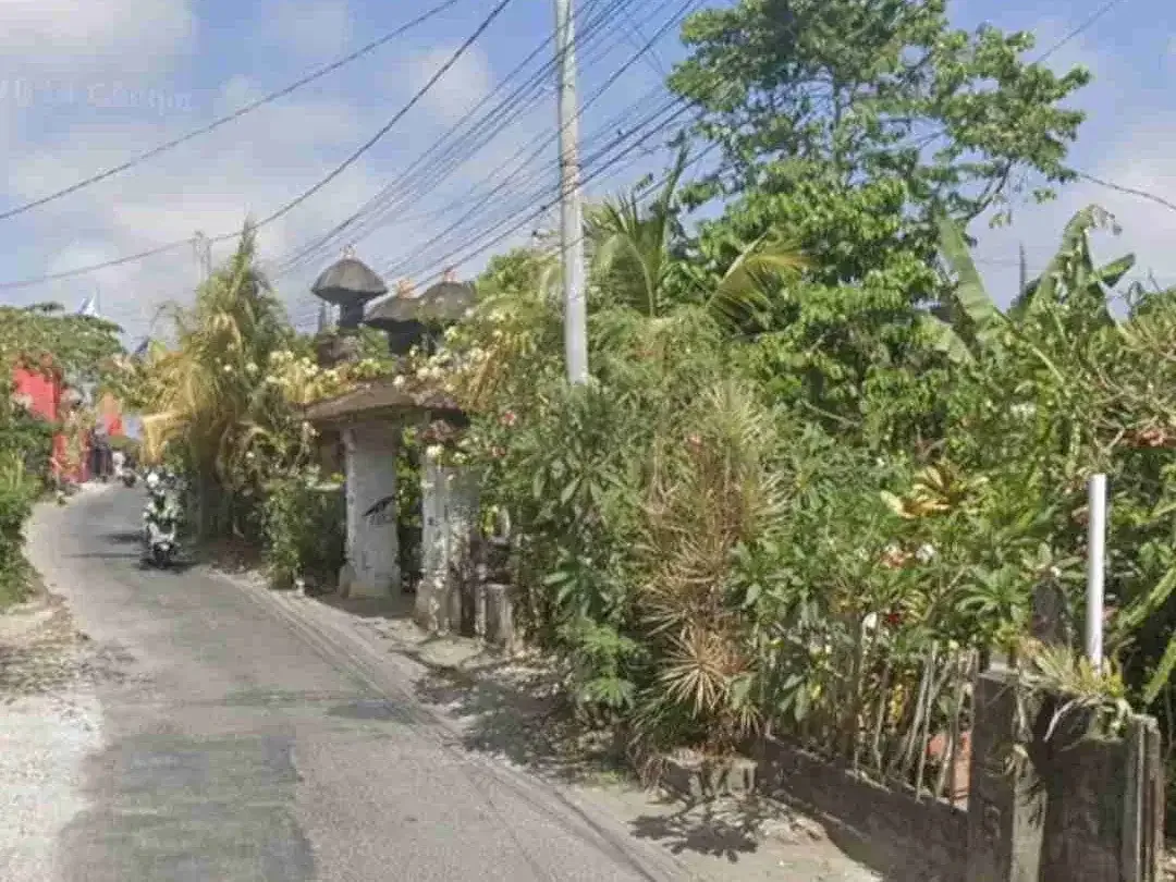 Tanah di Jalan Utama Toyaning dekat Pantai Melasti Bali - Image 1 of 4