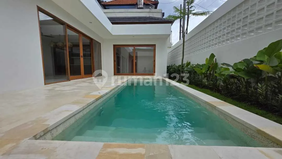For Lease 19 Years: Brand New 3 Bedrooms Villa On Wwestside Sanur - Image 4 of 4