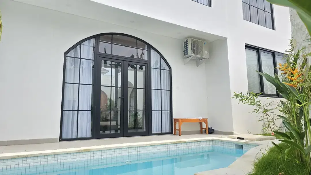 Bright White Minimalist Style Villa Padonan - Image 10 of 10