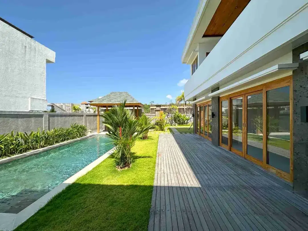DIJUAL VILLA MEWAH BARU DENGAN 4 KAMAR TIDUR DAN PEMANDANGAN LAUT DI PECATU BALI - Image 8 of 10