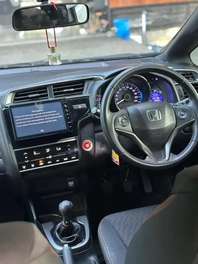 JAZZ RS 2018 MANUAL ASLI BALI LOW KM ISTIMEWA SIAP PAKAI - Image 9 of 10