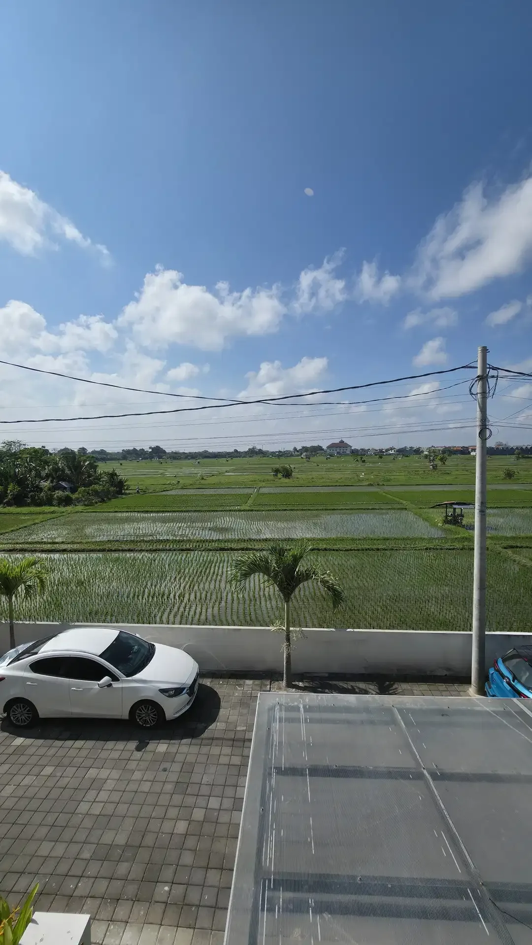 Villa Mewah Baru View Sawah Strategis di Seminyak Bali - Image 2 of 8