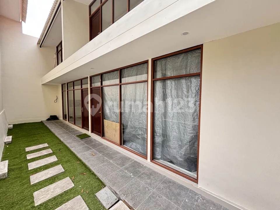 Available 8 Unit Villa For Long Lease At Semer Kerobokan. Kuta Utara - Image 4 of 4