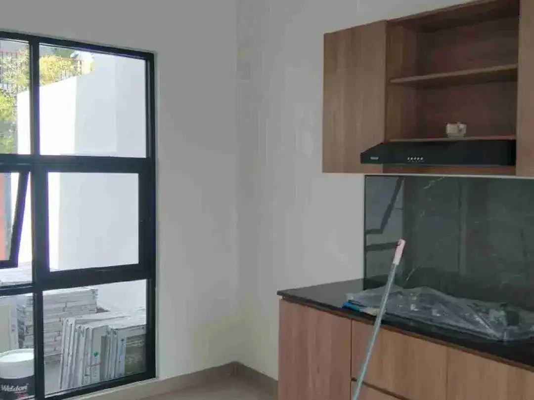 RUMAH BARU LANTAI II MODERN MINIMALIS LINGKUNGAN ONE GATE SISTEM DEKAT JOGING TREK DAN DEKAT SMP NEGERI 2 KUTA UTARA DALUNG - Image 8 of 10