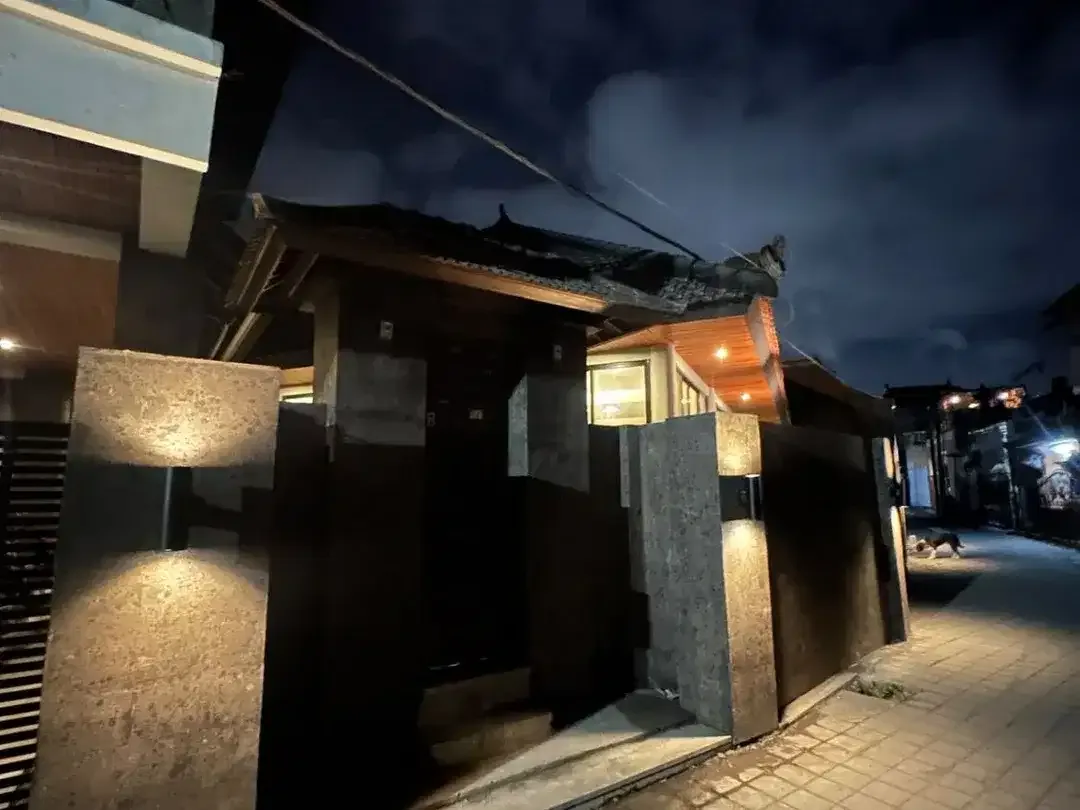 VILLA 2 LANTAI DI PERUMAHAN BANJAR ANYAR KEROBOKAN CANGGU DEKAT PANTAI - Image 7 of 10