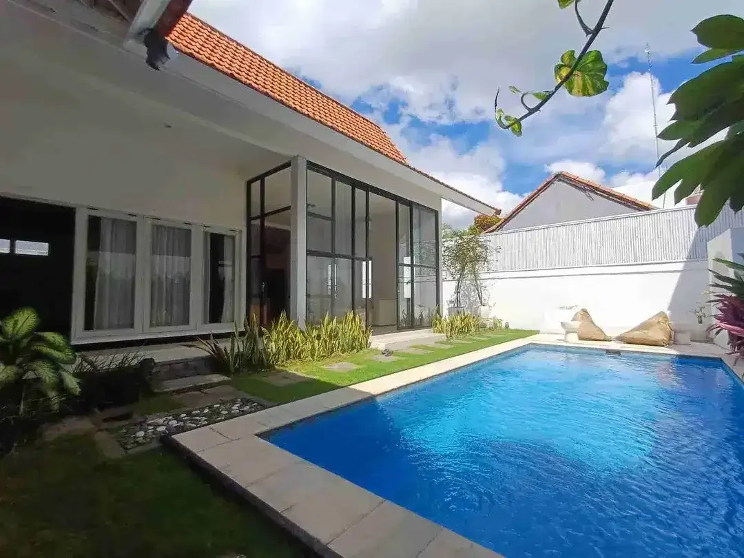 Villa Tumbak Bayuh Pererenan Bali 3 Kamar Tidur - Image 4 of 10