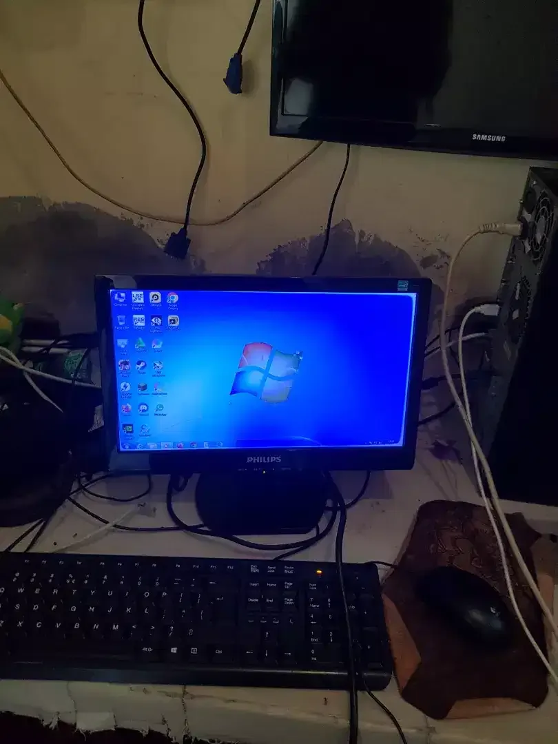 Monitor LED &LCD 16 inc LG/BENQ/GTC/Lenovo - Image 6 of 9