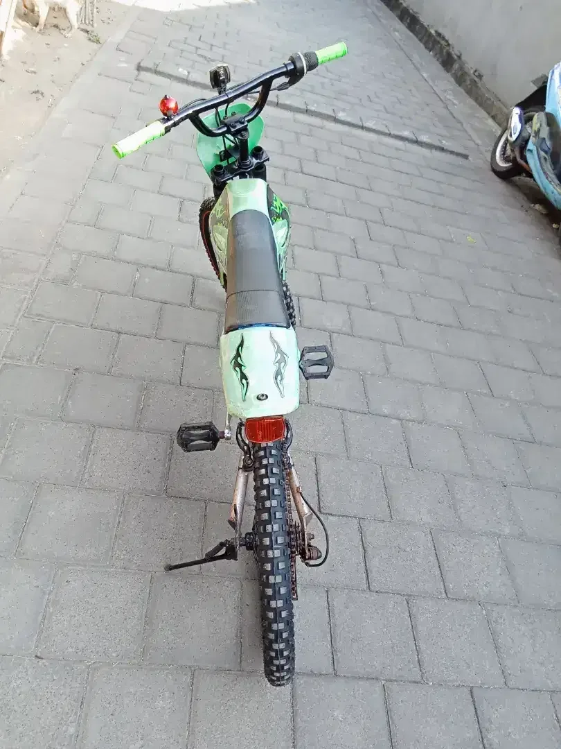 Sepeda anak WIMCYCLE TRAIL HOT WHEELS R 20 - Image 4 of 4