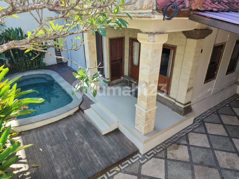 Yearly Rental 3 Bedrooms Villa Tegal Cupek - Umalas - Image 1 of 4