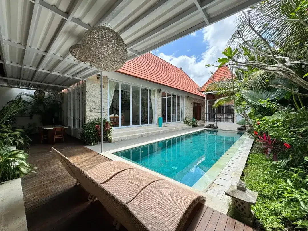 DIJUAL CEPAT VILLA MEWAH DI BUMBAK, UMALAS - BALI - Image 1 of 10