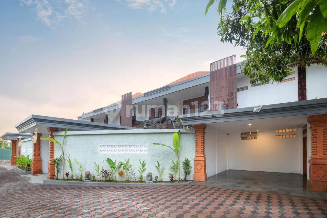 Modern Villa in Canggu Centre only 10 minutes to the beach - Image 2 of 4