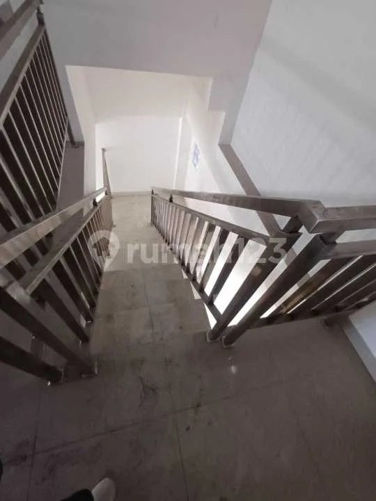 Di Jual.freehold Ruko Lantai 2 Di Jalan Merta Ayu Kerobokan.kelod - Image 3 of 4