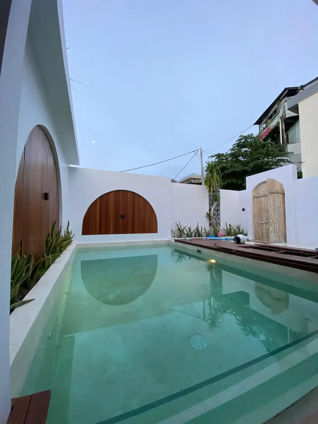 Villa Mediterania Santorini Siap Huni di Nusa Dua Bali - Image 3 of 10