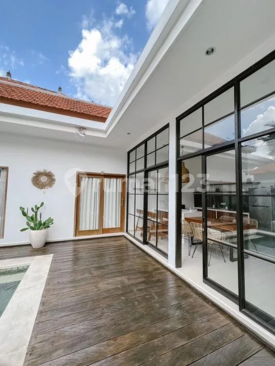 Villa  in Pererenan, Badung modern 3 BR - Image 4 of 4