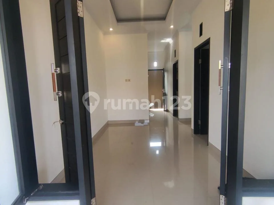 Rumah Furnish Minimalis Modern Didaerah Kesiman Dekat Jalan Raya Batubulan - Image 4 of 4