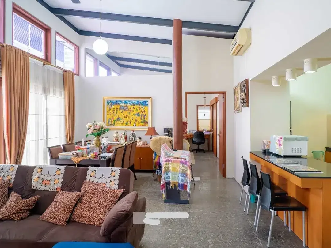 JUAL RUMAH MODERN FURNISHED DALAM KOMPLEKS IMAM BONJOL - Image 2 of 10