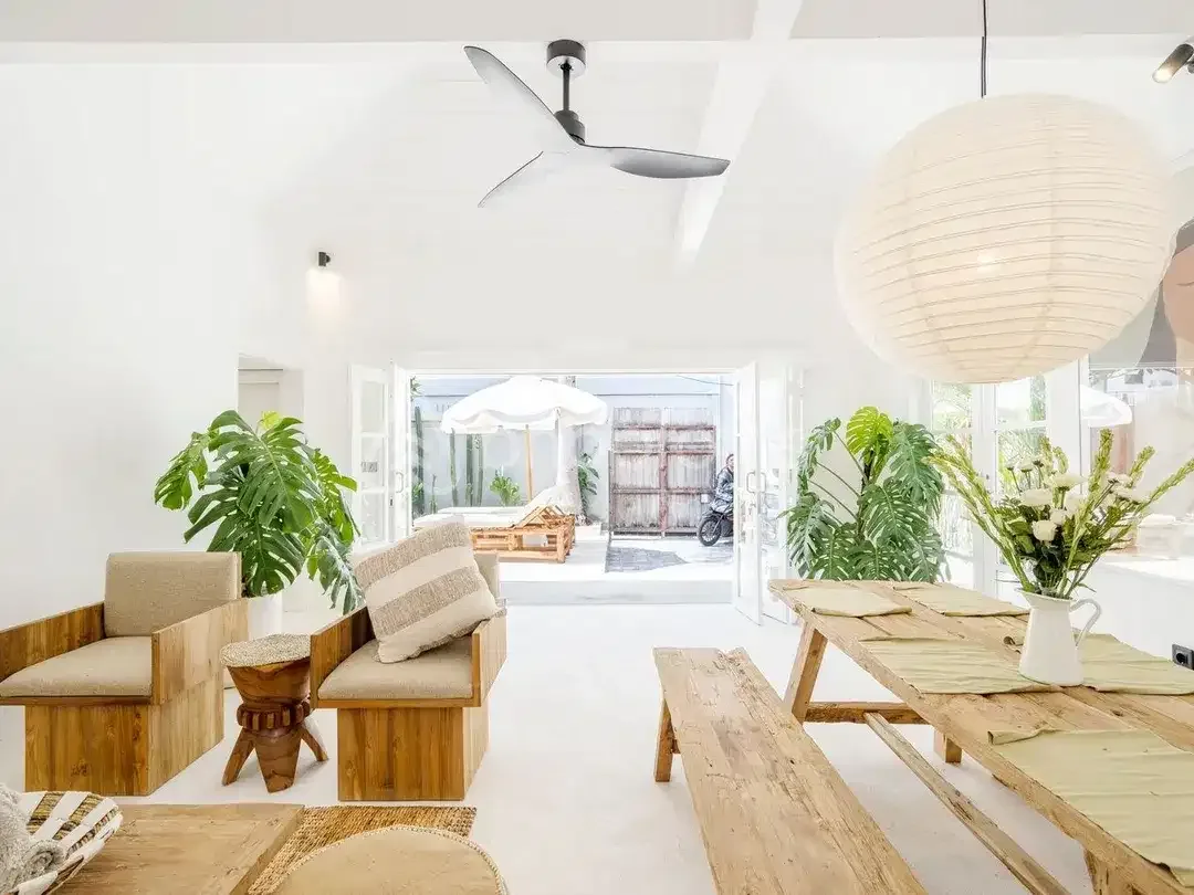 Fascinating 2 Bedrooms Villa in The Heart of Berawa - Image 6 of 10