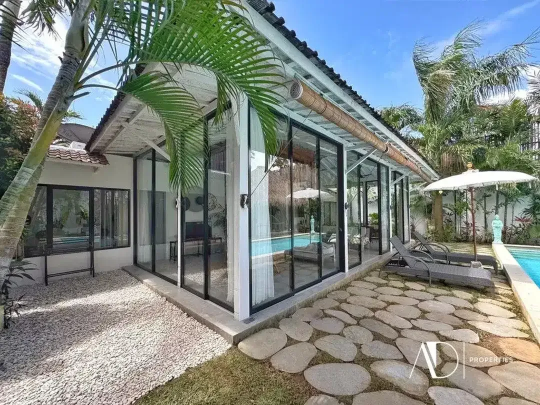 LEASEHOLD (14 YEARS) | JOGLO-STYLE 4-BEDROOM VILLA IN OBEROI SEMINYAK - Image 4 of 10