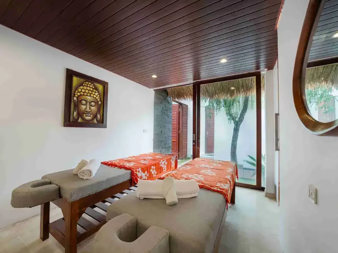 LUXURY 5 BEDROOMS VILLA IN PANDAK GEDE FOR RENT - Image 8 of 10